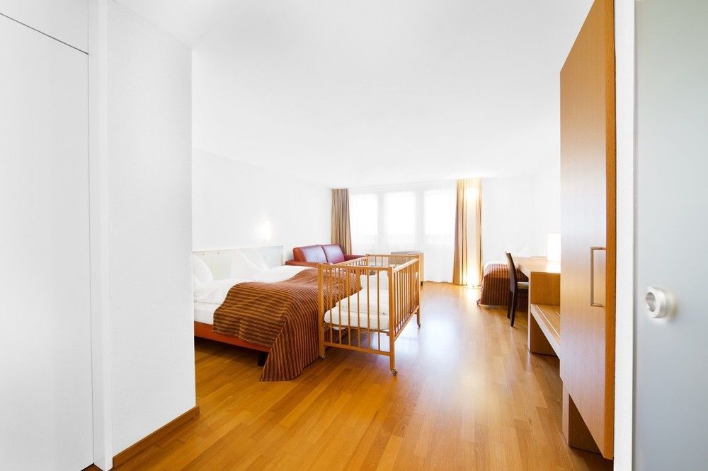 Tailormade Hotel Krone סארן מראה חיצוני תמונה